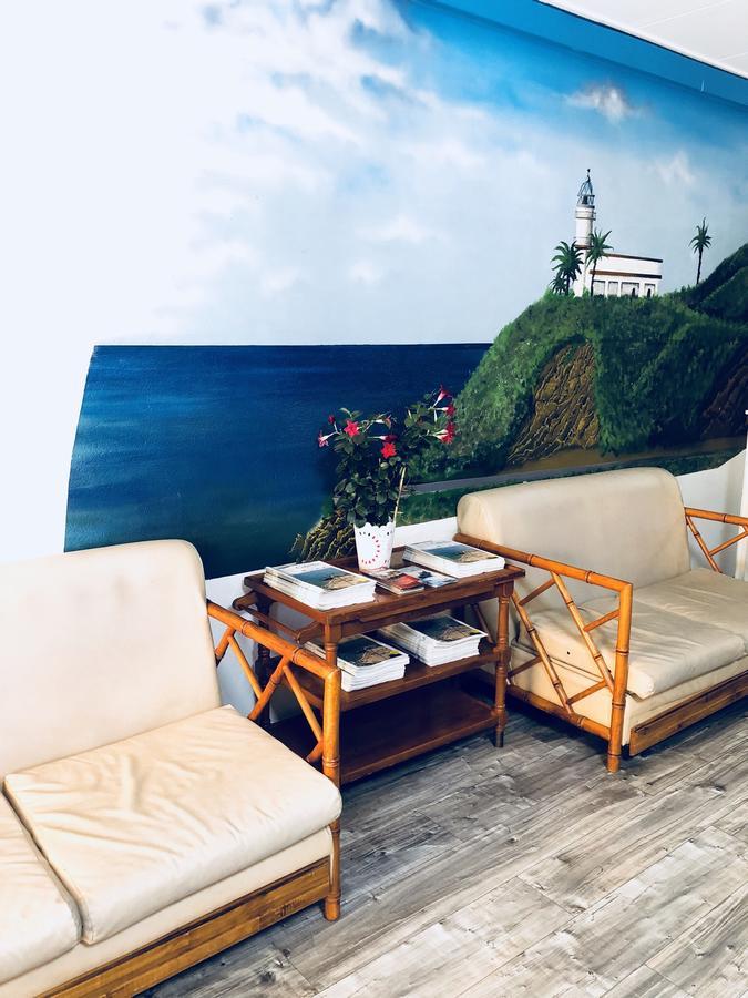 Hostal Univers Калея Екстериор снимка